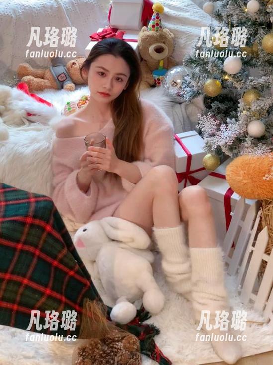 Xiuren秀人网-小纯子 Xiuren秀人网 - “小纯子”护士写真定制:看如何在镜头前绽放护士的无限魅力!