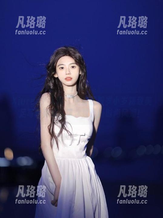Xiuren秀人网-岁小岁 Xiuren秀人网 - 免费获取岁小岁精致美足写真资源,带你领略新时尚风潮!