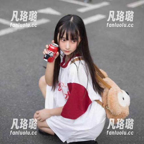 Xiuren秀人网 - 李可儿纯白写真图包合集：清新自然，带你探索新美学