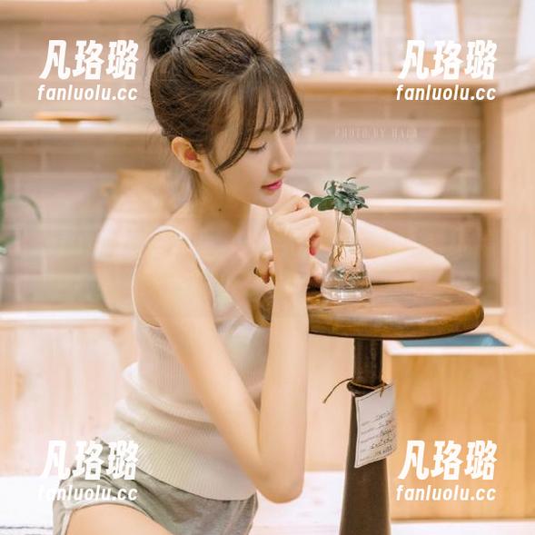 Xiuren秀人网-桃色奶酪 Xiuren秀人网 - 桃色奶酪的写真壁纸精选:妹妹的俏皮瞬间完美收录!