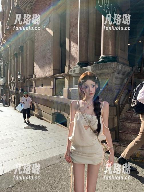 Xiuren秀人网-王馨瑶Yanni Xiuren秀人网 - 王馨瑶Yanni女友写真,高颜值与福利齐飞,别再错过!