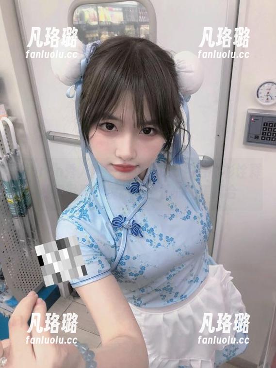 Xiuren秀人网-绮里嘉ula Xiuren秀人网 - 绮里嘉ula用白衬衫诠释私房写真,优雅与个性的完美结合