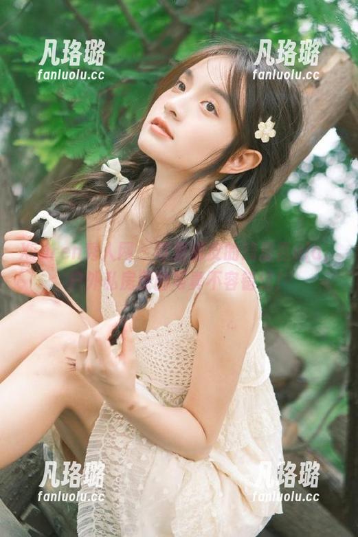 Xiuren秀人网 - 可爱俏皮的绮里嘉ula，户外私房原图写真不容错过！