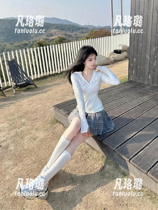Xiuren秀人网 - 不可错过的蛋蛋宝双人写真，免费下载每一张图片