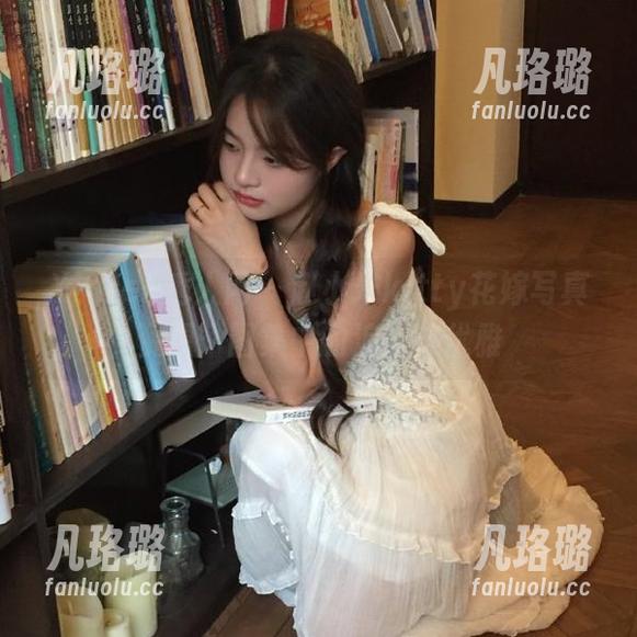 Xiuren秀人网 - 赵小米kitty花嫁写真资源：图集中的浪漫与优雅