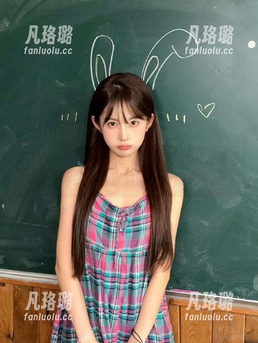 Xiuren秀人网 - 透明的黄婧GIGI，高清美图让你感受甜蜜的瞬间，快来围观！