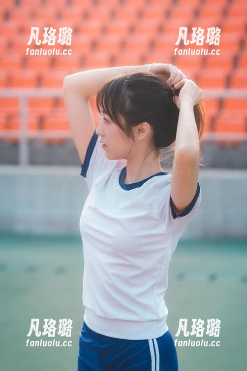 YouMi尤蜜荟 - 福利图集全新上线：左冰Queen厨娘的优雅与美味，完美呈现！