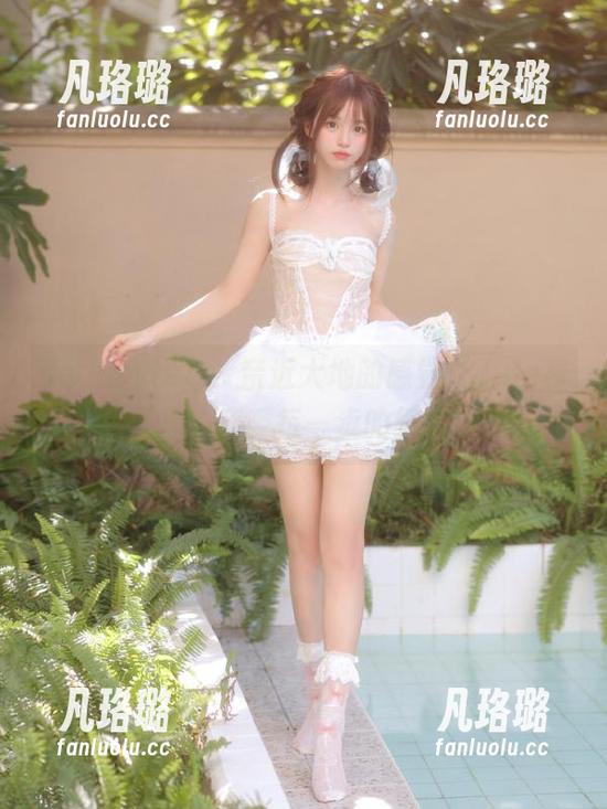 beautyleg - 亲近大地的感觉：Lina裸足图集，感受每一步的细腻触感