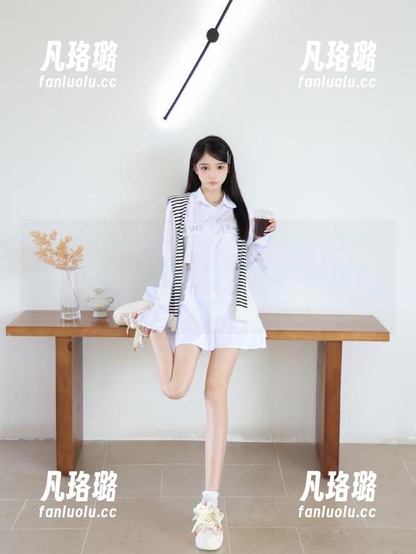beautyleg - “Queenie温柔”写真合集：在照片中自嘲，寻找温柔中的真实自我