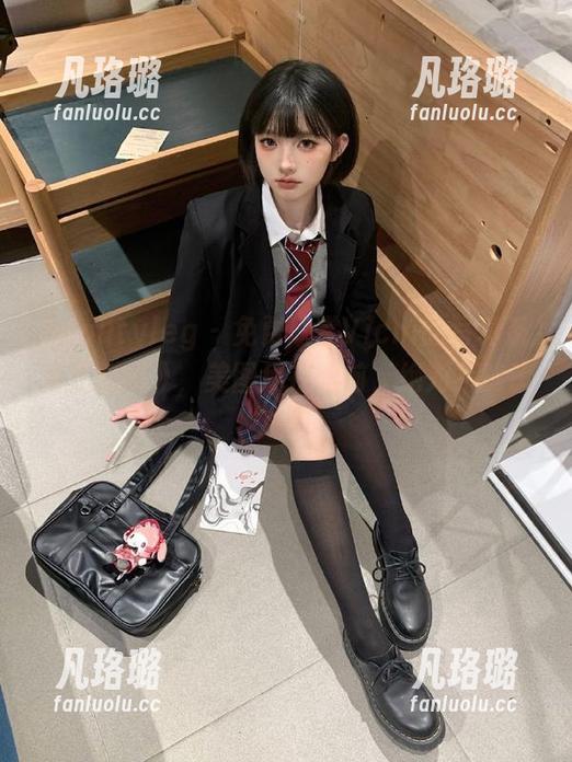 beautyleg-Vicni beautyleg - 免费欣赏Vicni的写真系列《剧情》,美图尽在眼前,绝对不能错过!