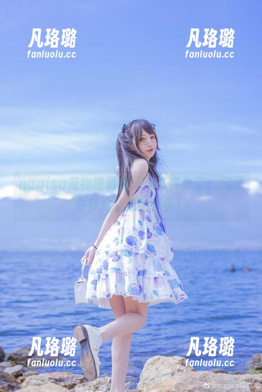 nagisa魔物喵 nagisa魔物喵最新泳池写真分享,沉浸在梦幻清凉的夏天!