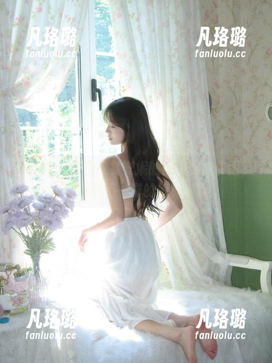 pans - 免费欣赏安妮的独特棉袜套图，带你领略不一样的视觉盛宴！
