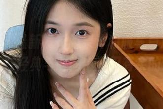 pans – 最新发布的果汁和服写真原图，探索她在经典与时尚中游刃有余的艺术感
