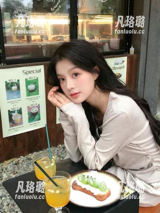pans - 性感与优雅！直击“紫萱”写真《姐姐》的心灵，原图与套图让你欲罢不能！