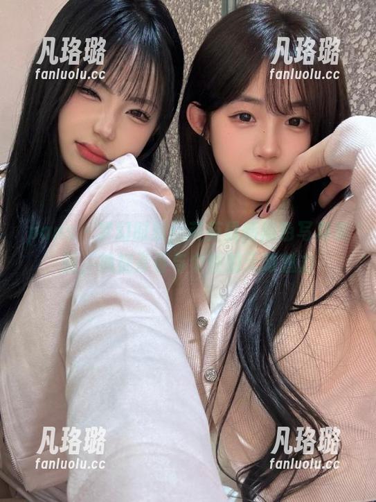 pans - 梦幻时刻：英英最新黑色写真美图，捕捉青春与个性的无限魅力