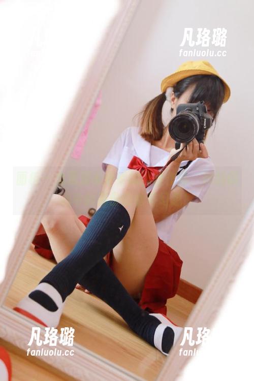丽柜 - 免费观看婷婷的黑丝作品，燃起你心中的那份热情与幻想！