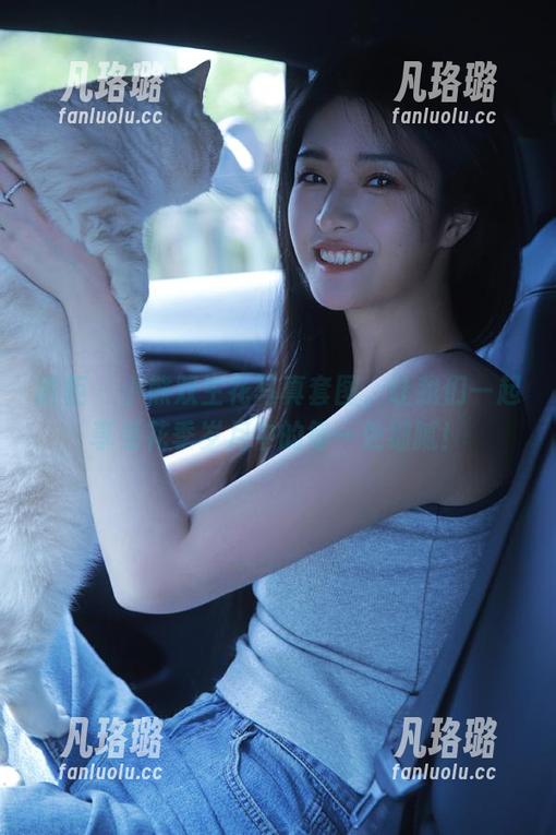 丽柜 - 小熊双生花写真套图，让我们一起享受花季岁月中的每一处细腻！