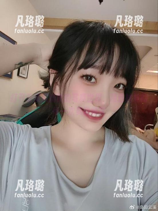 打开云溪溪奶桃的写真世界，精选妹妹的每一次美丽蜕变