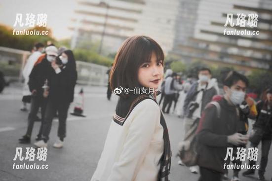 仙女月 一键下载仙女月的可爱作品集,保证让你心动不已,笑到合不拢嘴!