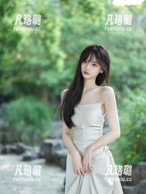 微密圈 - 让人惊艳的最新资源：保守的二舅妈和库里油亮丝的视觉盛宴