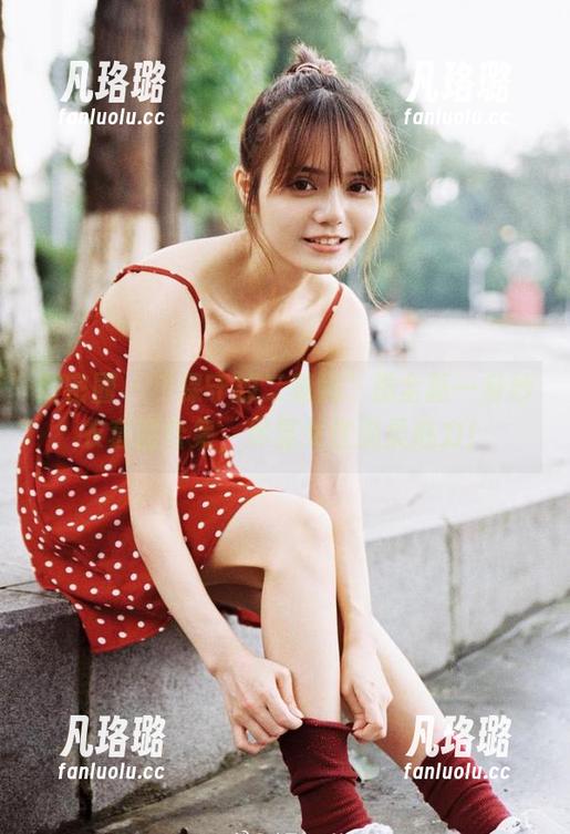 微密圈 - “保守的二舅妈”携全新一身纱衣套图合集，尽显女性温柔魅力！