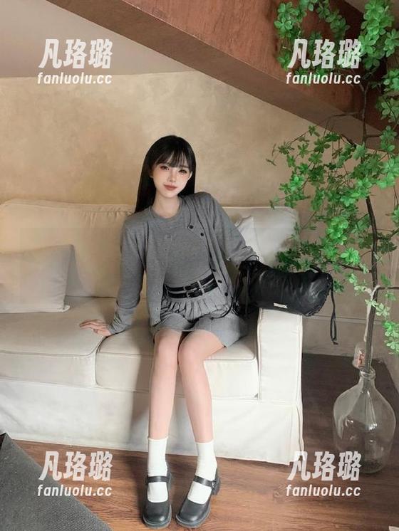 克拉女神 - 在线畅游佳莹的红润足底作品，海量写真资源等你来取