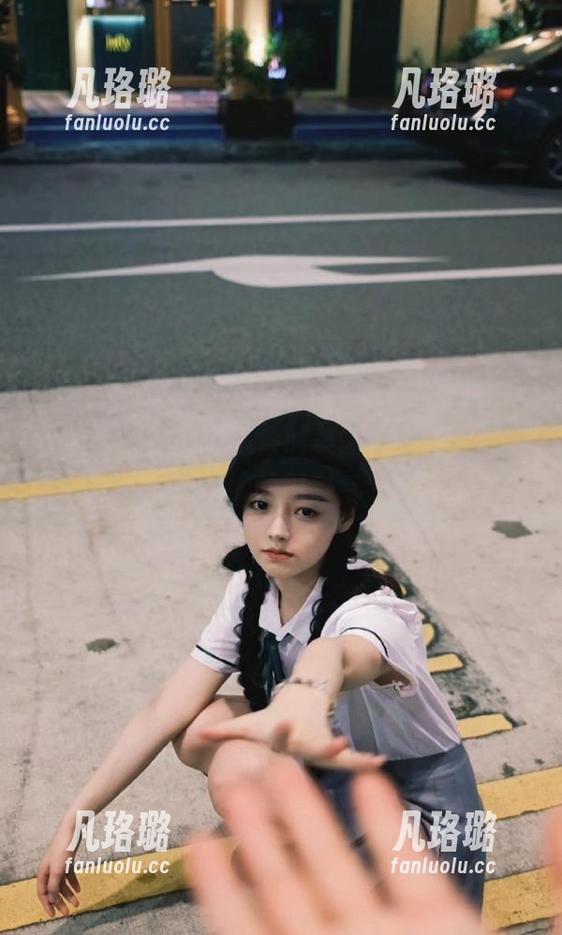 克拉女神-僮僮 克拉女神 - 捕捉僮僮的美图自拍,展现她无与伦比的魅力与个性
