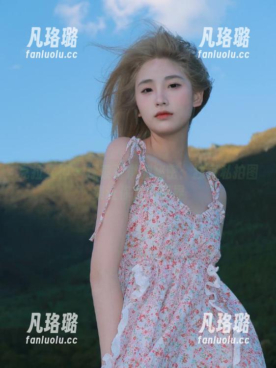 克拉女神 - 探索百琳的秘密：独家私拍图集让你大开眼界