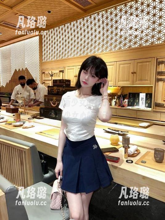 免费带走兔玩映画少女的袜子，让每一天都充满少女心的灵动！