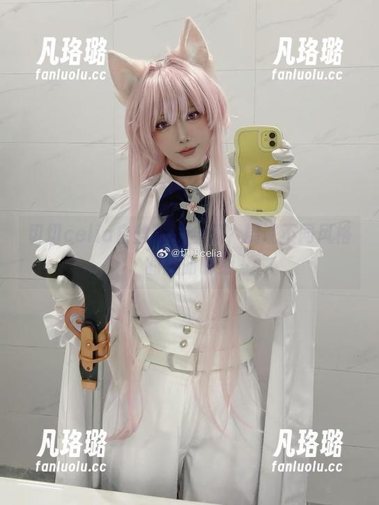 切切celia白丝写真合集，展现不同风格的靓丽时刻