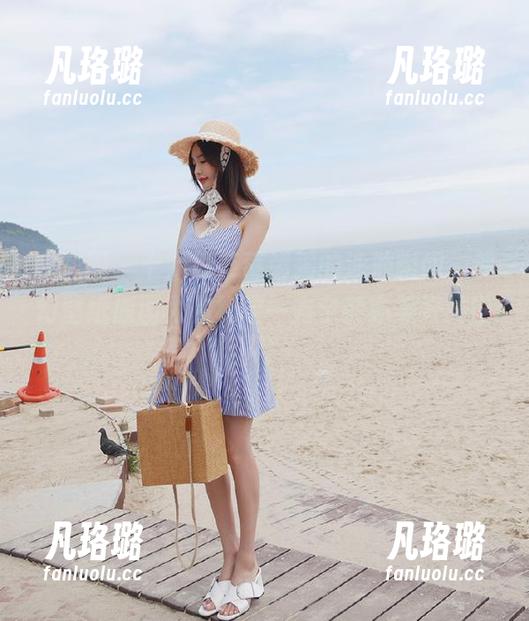 十万口草莓粥粥 微密圈 - 十万口草莓粥粥的泳池瞬间,梦幻壁纸原图为你构建一方宁静亦美好的世界!