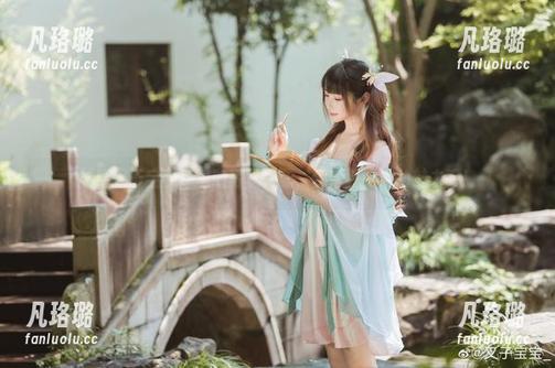 最新叉子宝宝可爱的写真资源，快来感受她的魅力吧！