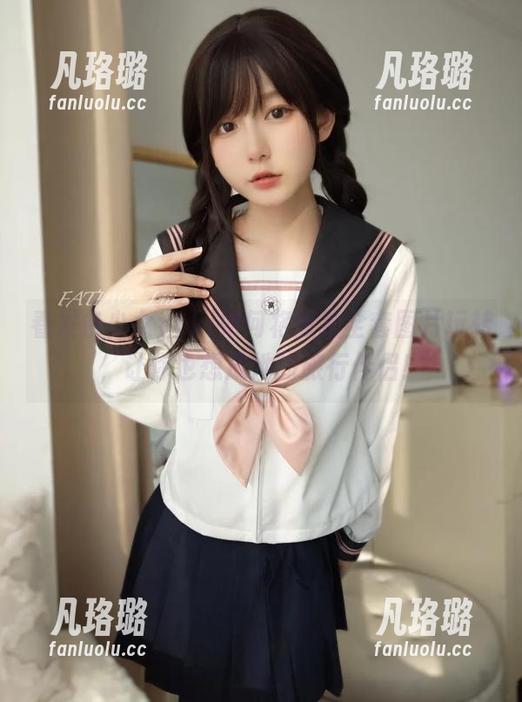 看发条少女yoki如何将旅拍全套图片玩转，让你也想成她的旅行伴侣！
