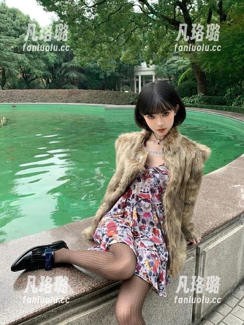 唐韵写真-灵灵 唐韵写真 - 与灵灵一起分享棉袜美图,感受生活中的小确幸