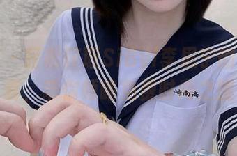 嗲囡囡 – 轻松获取SiByl李思宁的毛衣写真，带你领略免费时尚之旅