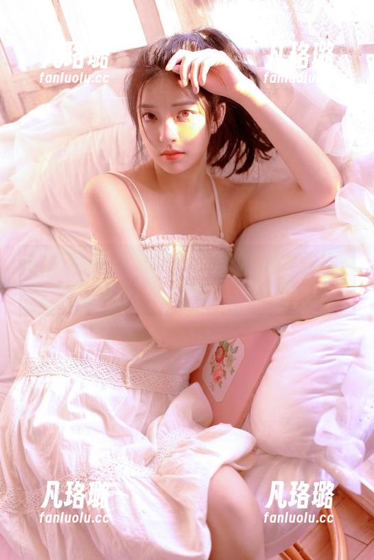 嗲囡囡-施忆佳KITTY 嗲囡囡 - 从全套施忆佳KITTY黑丝作品中,寻找时尚灵感与创意火花