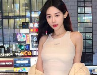 嗲囡囡 – 除去束缚，施忆佳KITTY裸足美图献上自由与优雅的完美诠释