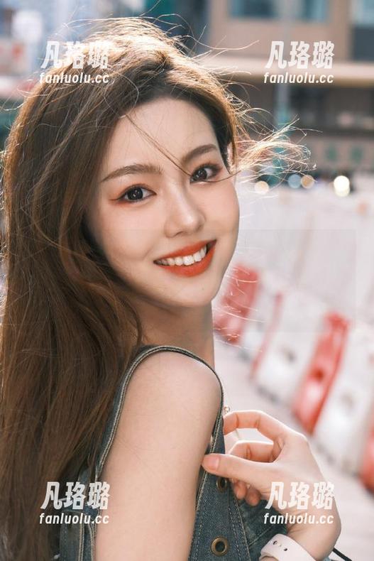 嗲囡囡-欣欣Rubybaby 嗲囡囡 - 欣欣Rubybaby精心定制的自拍图片,带你领略不同角度下的个人风格与美感