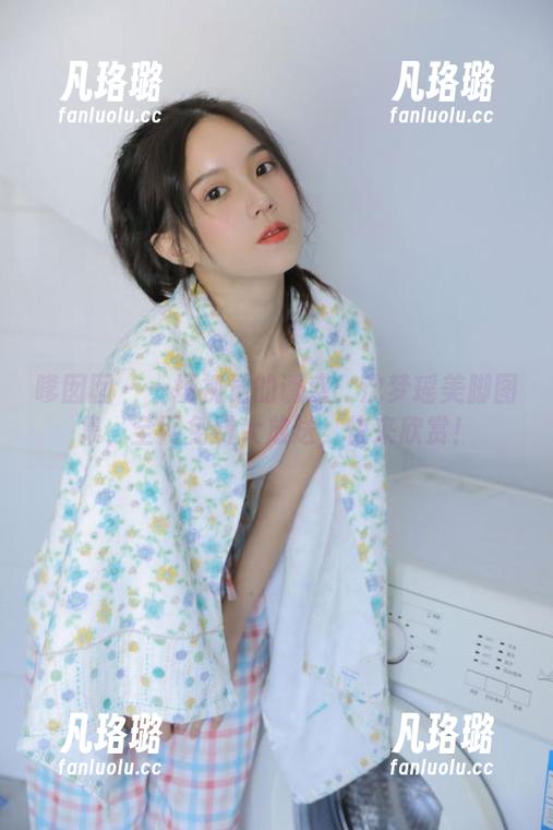 嗲囡囡-沈梦瑶 嗲囡囡 - 一场视觉的诱惑:沈梦瑶美脚图集,全网免费大放送,快来欣赏!