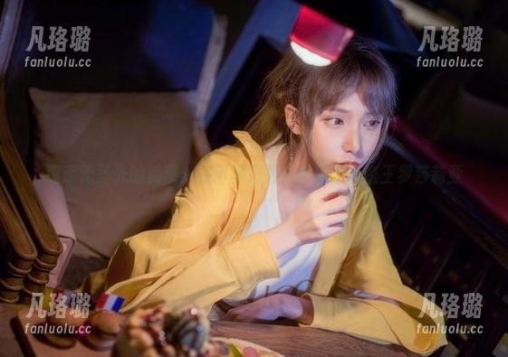 在下萝莉控ii 探索无圣光的美图:在下萝莉控ii带你邂逅魔王罗莎莉亚