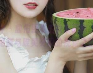 头条女神 – 曲佑熙私拍女友图包，带你踏上细腻与唯美交织的视觉之旅！