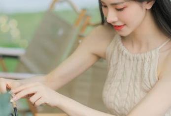 高清写真集大揭秘：奈汐酱Nice7号自拍本-修女的优雅与神秘