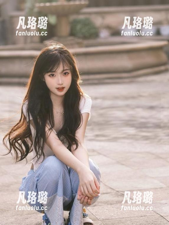 探索姜仁卿(강인경)的最新写真集，白丝主题让你沉醉其中，精彩更新等你来发现！