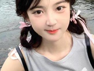 微密圈 – 安妮yoo最新写真上线：红底黑丝与魅惑并存的梦幻之旅