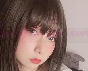 小泉学姐吖以小恶魔为主题，创作出令人惊艳的写真美图