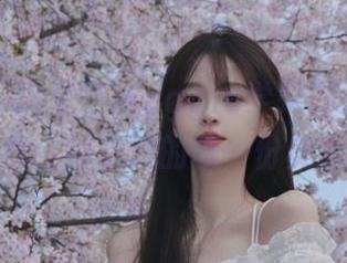 尤果网 – 这里有Maggie学妹的在线照片资源，捕捉她的每一份美丽！