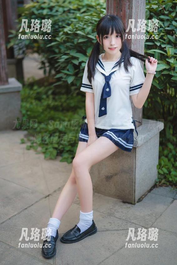 尤果网 - Sara厨娘高清写真合集，展现她在厨房与时尚中的双重魅力