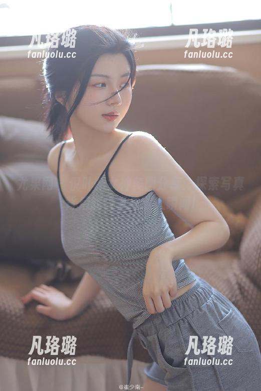 尤果网 - 倪叶腾女神美图分享：探索写真背后的故事与迷人瞬间!