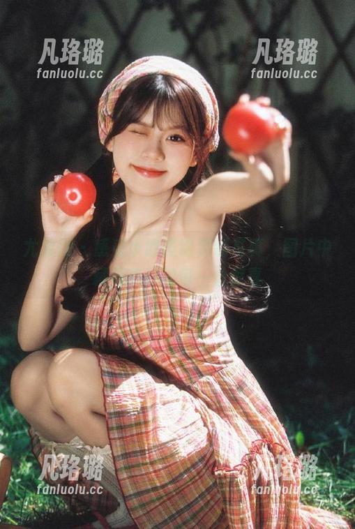 尤果网 - 感受小欧圣诞定制写真，图片中藏着节日的每一份惊喜