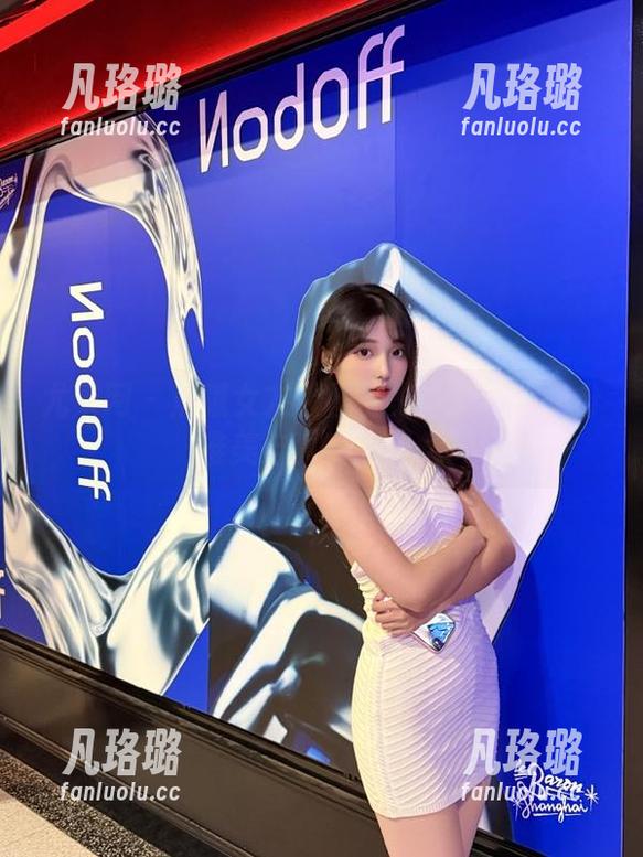 尤果网 - 晨曦女友原图全集：捕捉每一份唯美与真实的记忆